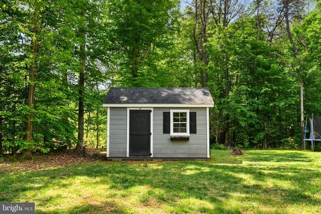 1176 SIGNBOARD RD, Bumpass, VA 23024
