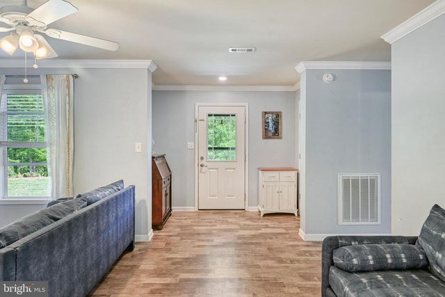 1176 SIGNBOARD RD, Bumpass, VA 23024