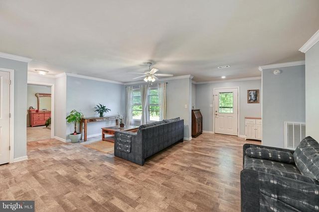1176 SIGNBOARD RD, Bumpass, VA 23024