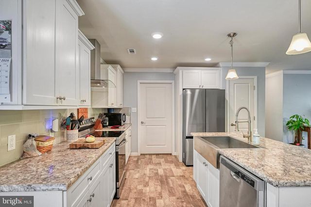 1176 SIGNBOARD RD, Bumpass, VA 23024