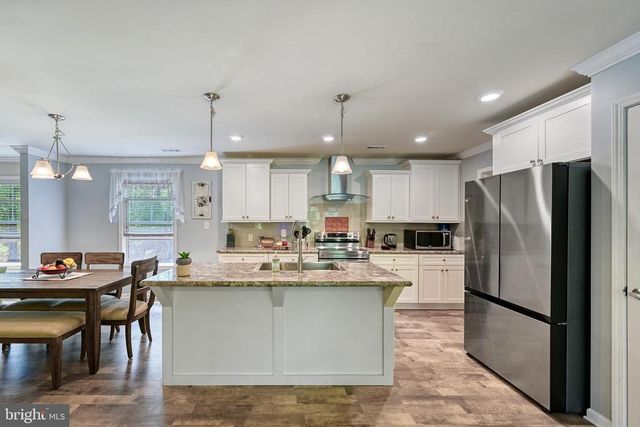 1176 SIGNBOARD RD, Bumpass, VA 23024