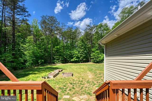 1176 SIGNBOARD RD, Bumpass, VA 23024