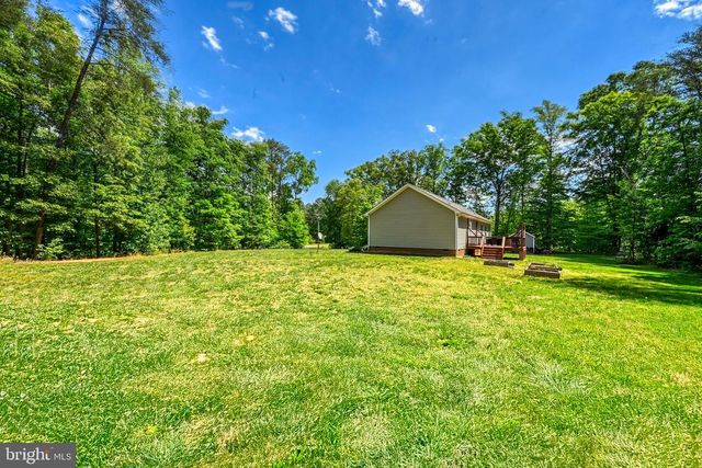 1176 SIGNBOARD RD, Bumpass, VA 23024