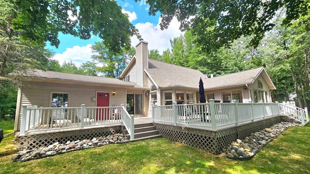 1985 S Haven Drive, Gladwin, MI 48624