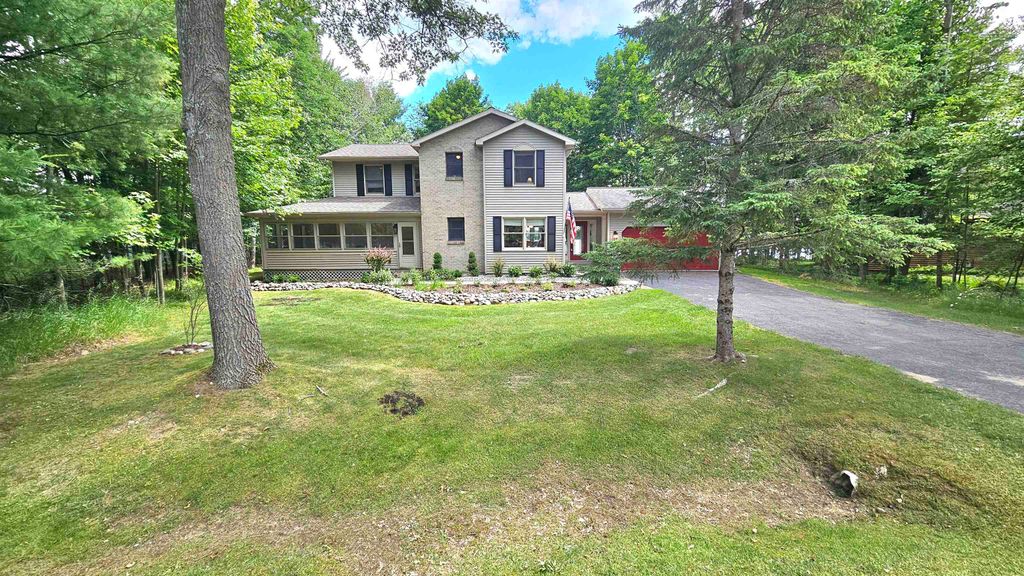 1985 S Haven Drive, Gladwin, MI 48624