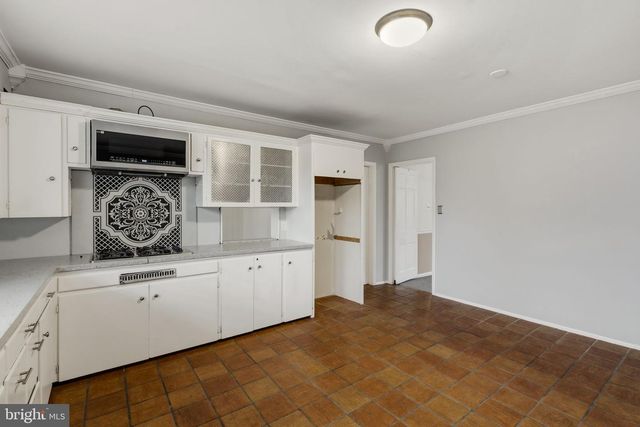 2301 EDGEWOOD RD, Harrisburg, PA 17104