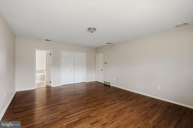 2301 EDGEWOOD RD, Harrisburg, PA 17104