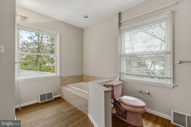 2301 EDGEWOOD RD, Harrisburg, PA 17104