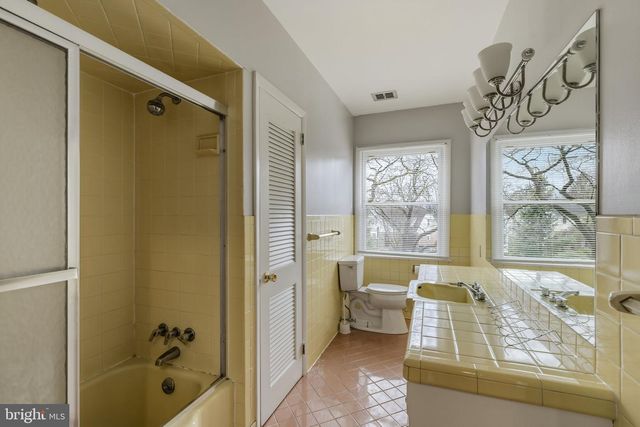 2301 EDGEWOOD RD, Harrisburg, PA 17104