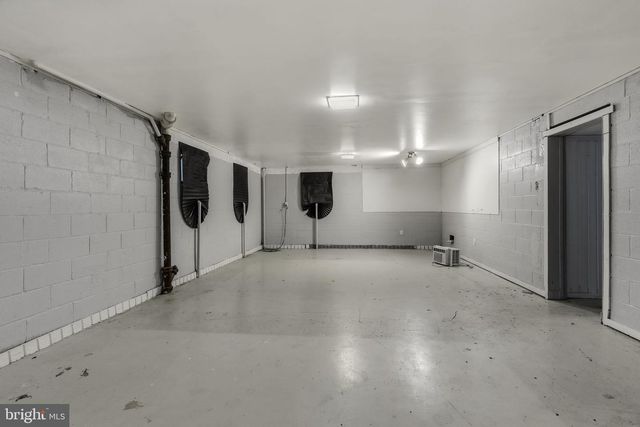 2301 EDGEWOOD RD, Harrisburg, PA 17104