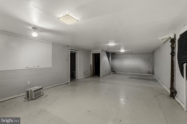 2301 EDGEWOOD RD, Harrisburg, PA 17104