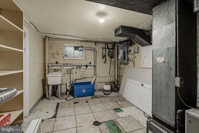 2301 EDGEWOOD RD, Harrisburg, PA 17104