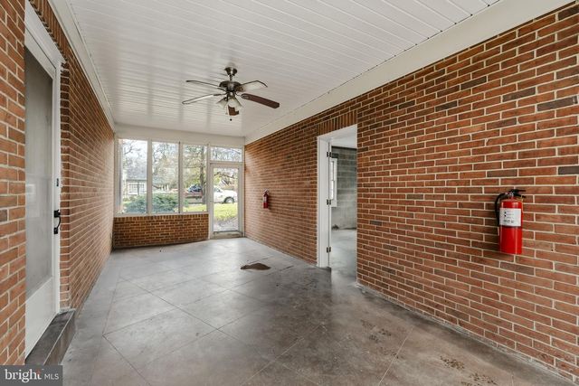 2301 EDGEWOOD RD, Harrisburg, PA 17104