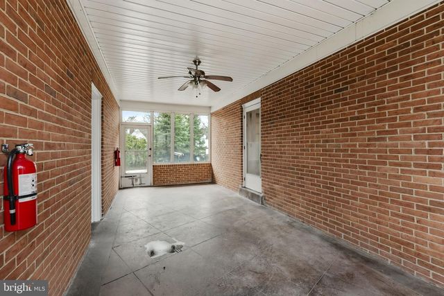 2301 EDGEWOOD RD, Harrisburg, PA 17104