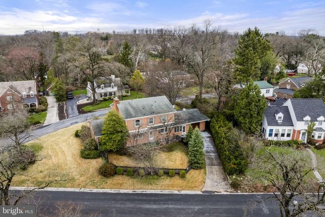 2301 EDGEWOOD RD, Harrisburg, PA 17104