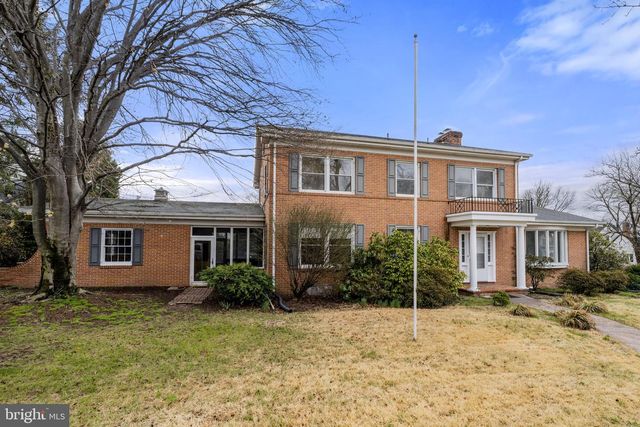 2301 EDGEWOOD RD, Harrisburg, PA 17104