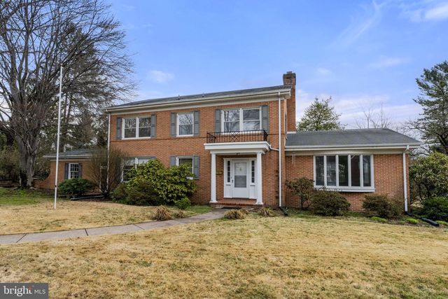 2301 EDGEWOOD RD, Harrisburg, PA 17104