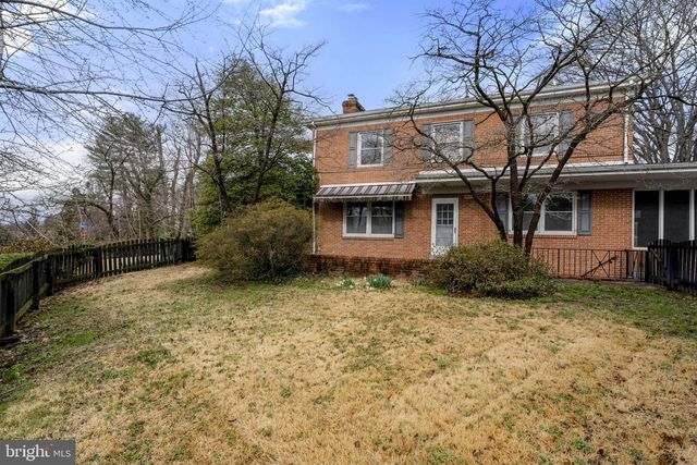 2301 EDGEWOOD RD, Harrisburg, PA 17104