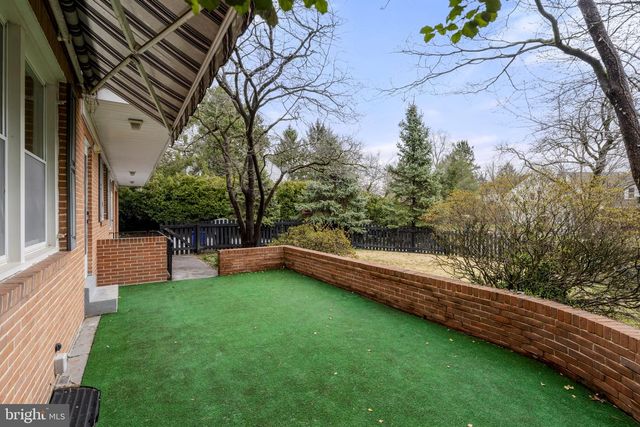 2301 EDGEWOOD RD, Harrisburg, PA 17104