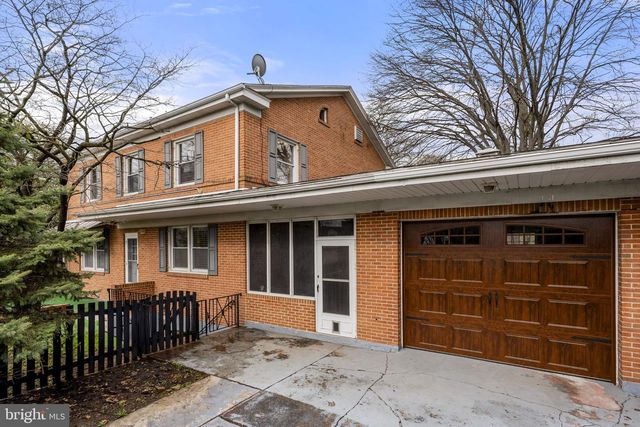 2301 EDGEWOOD RD, Harrisburg, PA 17104