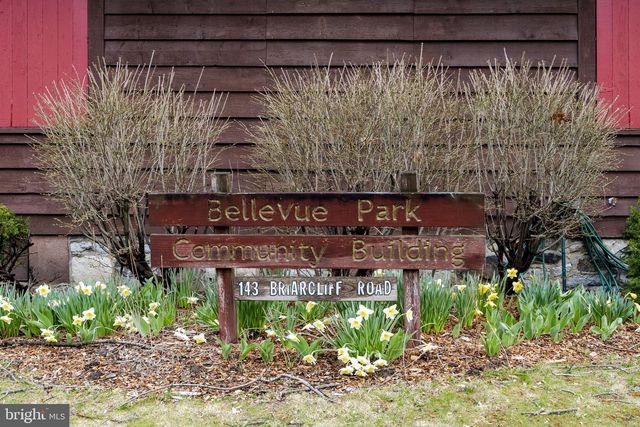 2301 EDGEWOOD RD, Harrisburg, PA 17104