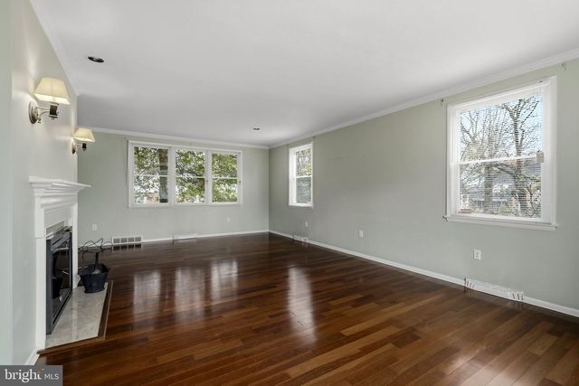 2301 EDGEWOOD RD, Harrisburg, PA 17104