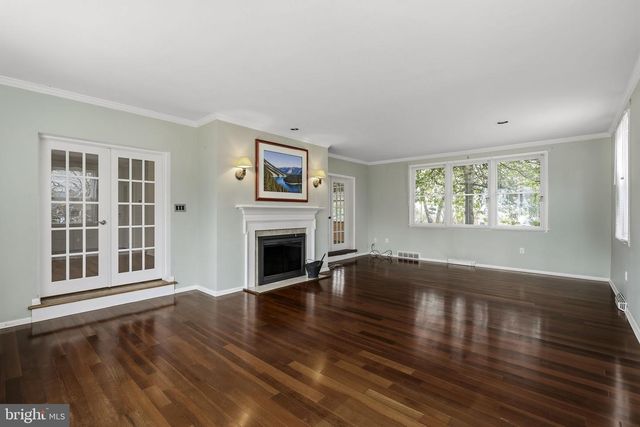 2301 EDGEWOOD RD, Harrisburg, PA 17104