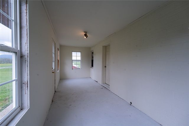 198 Mt View Rd, Donegal, PA 15622