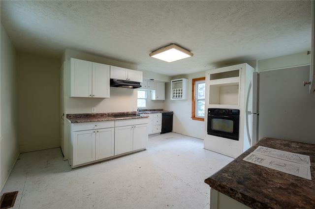 198 Mt View Rd, Donegal, PA 15622