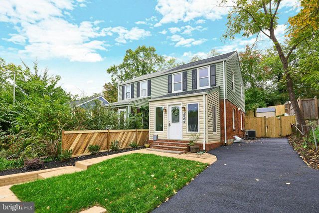 2802 FARMINGTON DR, Alexandria, VA 22303
