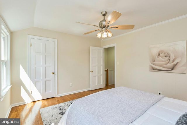 2802 FARMINGTON DR, Alexandria, VA 22303