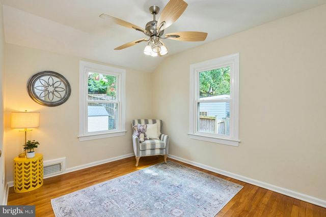 2802 FARMINGTON DR, Alexandria, VA 22303