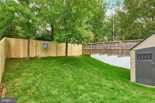 2802 FARMINGTON DR, Alexandria, VA 22303