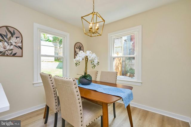 2802 FARMINGTON DR, Alexandria, VA 22303