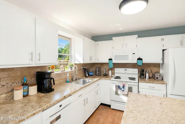 1550 Johnathan Drive, Louisville, TN 37777