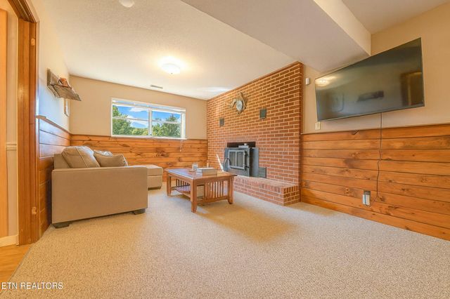 1550 Johnathan Drive, Louisville, TN 37777