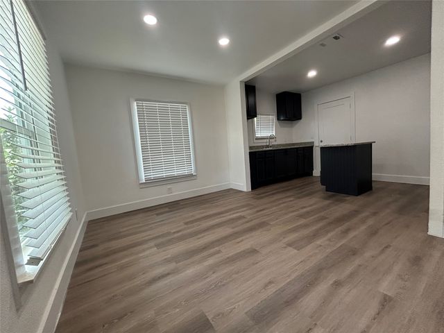 600 E Robert Street, Fort Worth, TX 76104