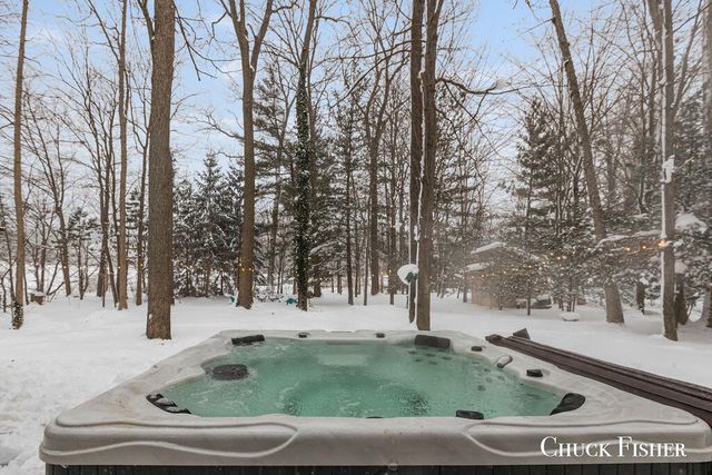 7389 Hidden Forest Court, Hudsonville, MI 49426