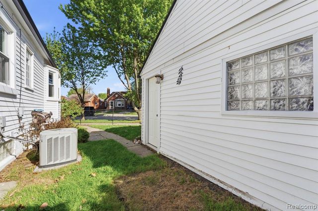 23080 Audette Street, Dearborn, MI 48124