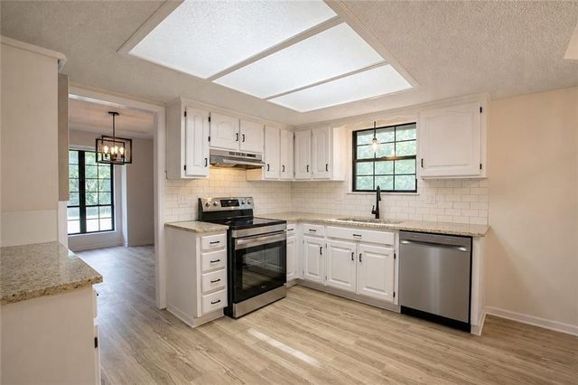 115 N PARK Drive, Raymore, MO 64083
