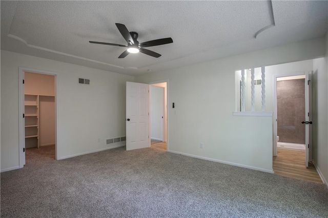 115 N PARK Drive, Raymore, MO 64083