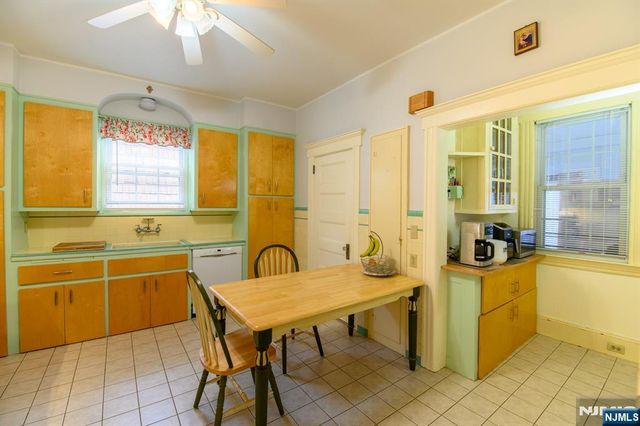 35 E Pierrepont Avenue, Rutherford, NJ 07070