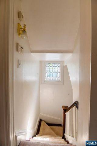 35 E Pierrepont Avenue, Rutherford, NJ 07070