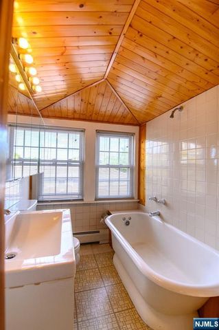 35 E Pierrepont Avenue, Rutherford, NJ 07070