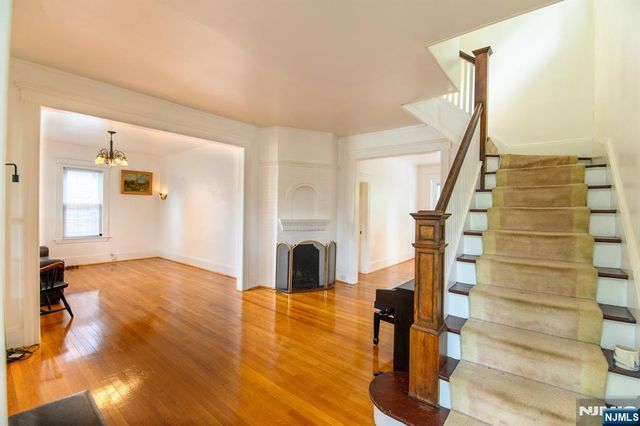 35 E Pierrepont Avenue, Rutherford, NJ 07070
