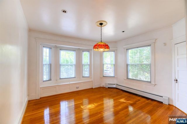 35 E Pierrepont Avenue, Rutherford, NJ 07070