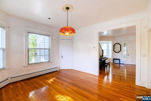 35 E Pierrepont Avenue, Rutherford, NJ 07070