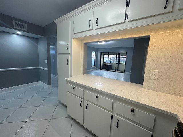 802 Sky Pine Way D1, Greenacres, FL 33415