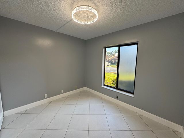 802 Sky Pine Way D1, Greenacres, FL 33415