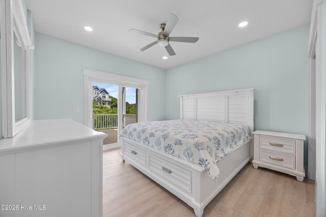 24 Porpoise Place, N Topsail Beach, NC 28460